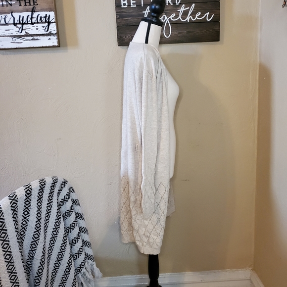 Por La Cara Size Medium Nude Sweater Cardigan. - Picture 7 of 9